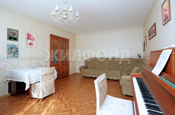 
   Продам 3-комнатную, 85.1 м², Полевая ул, 3

. Фото 3.