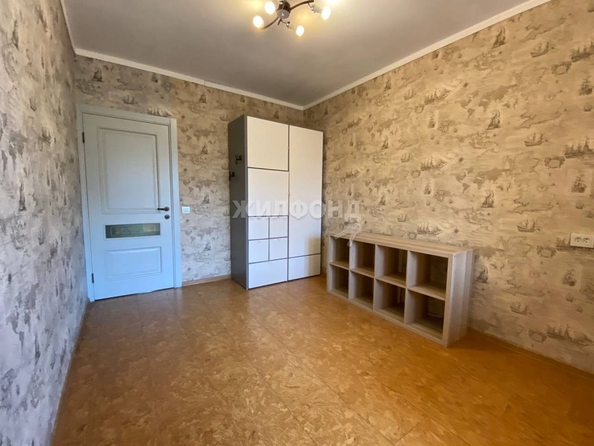 
   Продам 3-комнатную, 65.5 м², Краснообск, 7

. Фото 16.