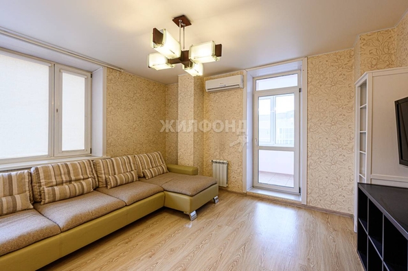 
   Продам 3-комнатную, 73.8 м², Галущака ул, 11

. Фото 10.