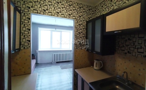 
   Продам студию, 18.5 м², Есенина ул, 9/1

. Фото 1.