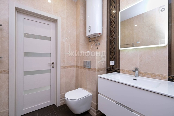 
   Продам 2-комнатную, 60.6 м², Героев Революции ул, 23/1

. Фото 20.