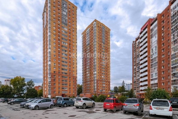 
   Продам 2-комнатную, 60 м², Оловозаводская ул, 15

. Фото 34.