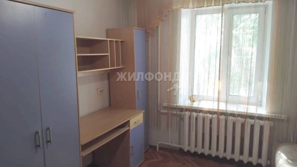 
   Продам секционку, 11.5 м², Каменская ул, 26

. Фото 1.