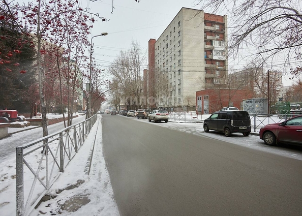 
   Продам секционку, 11.5 м², Каменская ул, 26

. Фото 20.