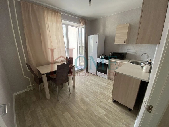 
  Сдам в аренду 2-комнатную квартиру, 51 м², Новосибирск

. Фото 4.