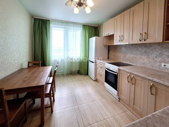 
   Продам 1-комнатную, 46.9 м², Дзержинского пр-кт, 34/2

. Фото 1.