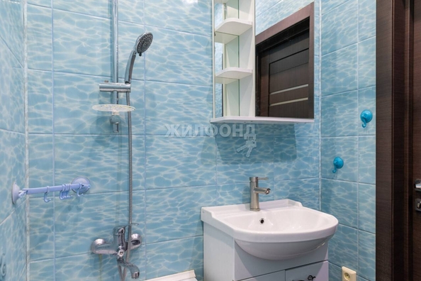 
   Продам 2-комнатную, 53.5 м², Кирова ул, 236

. Фото 20.