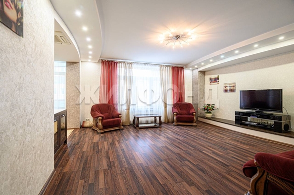 
   Продам 3-комнатную, 117.4 м², Щетинкина ул, 49

. Фото 9.