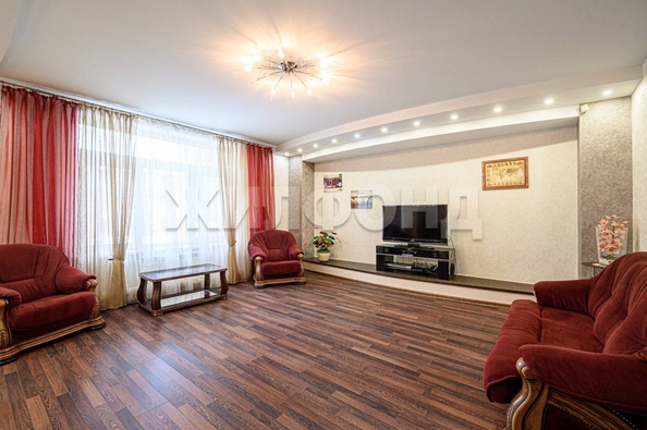 
   Продам 3-комнатную, 117.4 м², Щетинкина ул, 49

. Фото 10.