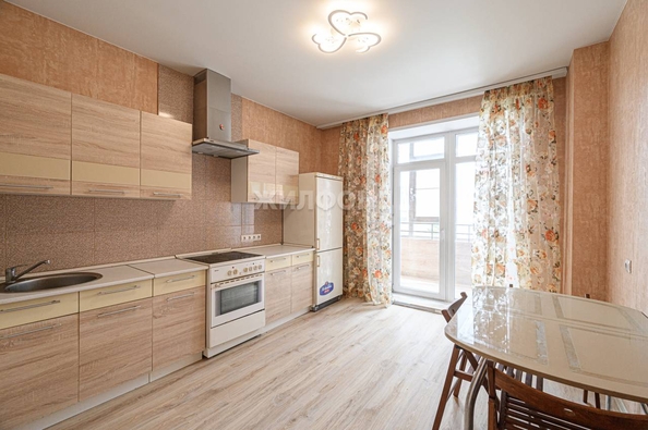 
   Продам 1-комнатную, 40.5 м², 2-я Обская ул, 154

. Фото 1.