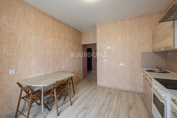 
   Продам 1-комнатную, 40.5 м², 2-я Обская ул, 154

. Фото 10.