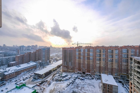 
   Продам 3-комнатную, 92.2 м², Дуси Ковальчук ул, 244

. Фото 4.