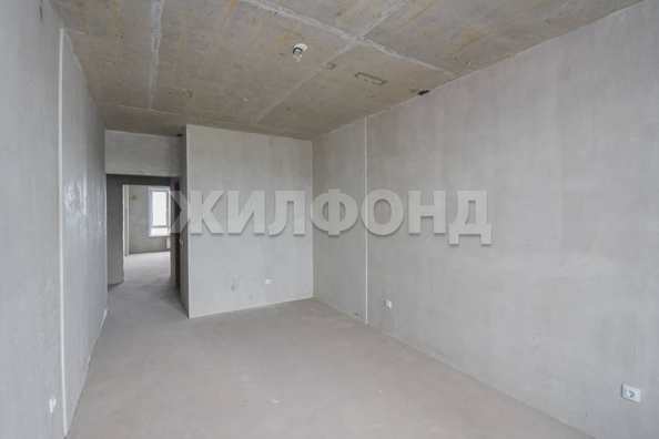 
   Продам 3-комнатную, 71.3 м², Сухарная ул, 109

. Фото 2.