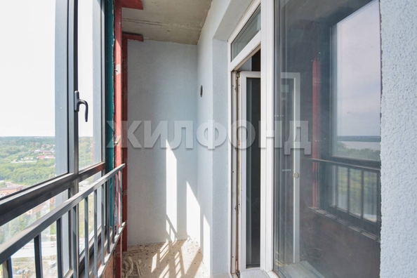
   Продам 3-комнатную, 71.3 м², Сухарная ул, 109

. Фото 3.