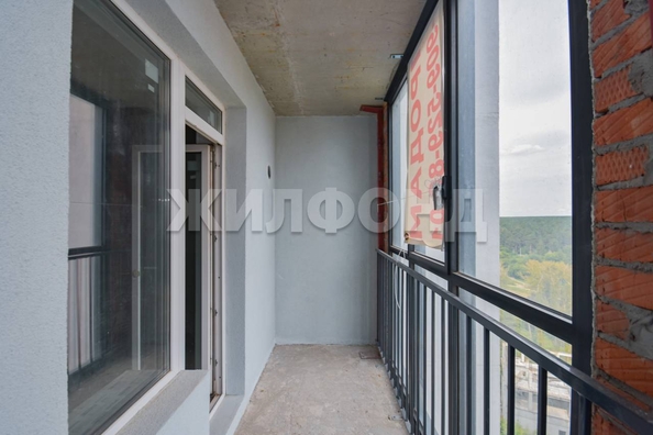 
   Продам 3-комнатную, 71.3 м², Сухарная ул, 109

. Фото 24.