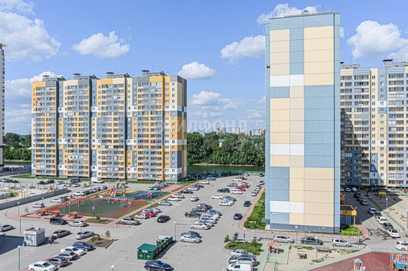 
   Продам 2-комнатную, 55.5 м², Междуреченская ул, 3

. Фото 19.