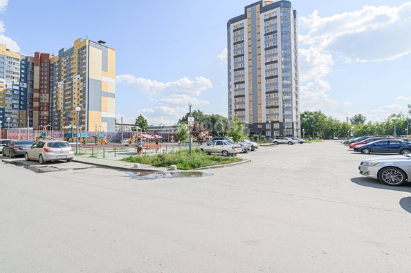 
   Продам 2-комнатную, 55.5 м², Междуреченская ул, 3

. Фото 25.