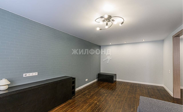 
   Продам 2-комнатную, 42.8 м², Кропоткина ул, 109

. Фото 2.