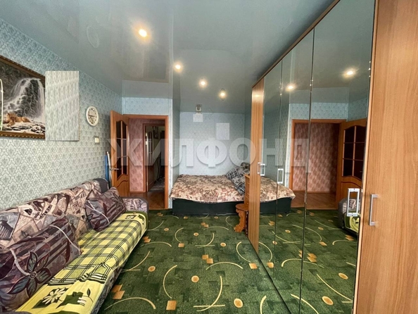 
   Продам 2-комнатную, 46.9 м², Есенина ул, 19

. Фото 2.