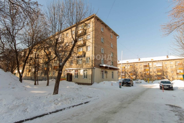 
   Продам 2-комнатную, 42.1 м², Макаренко ул, 27/1

. Фото 8.