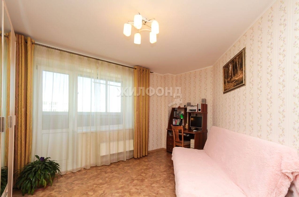 
   Продам 2-комнатную, 53.8 м², Троллейная ул, 3

. Фото 3.