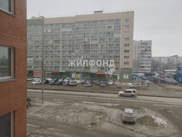 
   Продам 2-комнатную, 53.8 м², Троллейная ул, 3

. Фото 4.