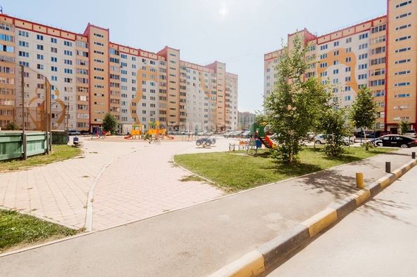 
   Продам 1-комнатную, 37.9 м², Петухова ул, 95

. Фото 34.