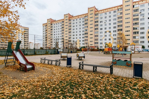 
   Продам 1-комнатную, 37.9 м², Петухова ул, 95

. Фото 21.