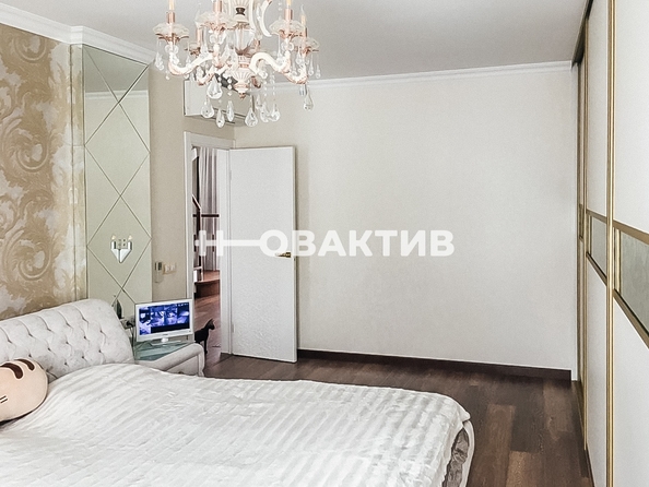 
   Продам таунхаус, 250 м², Новосибирск

. Фото 15.