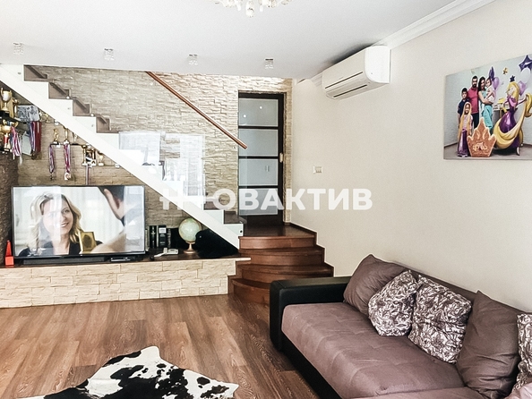 
   Продам таунхаус, 250 м², Новосибирск

. Фото 33.