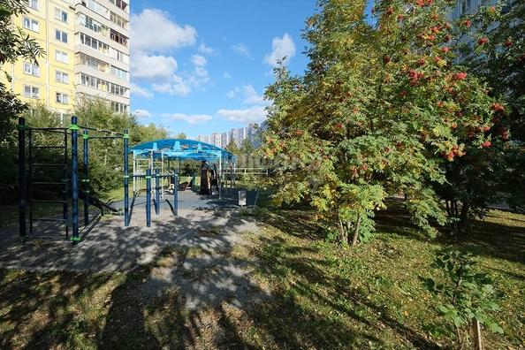 
   Продам 3-комнатную, 63.4 м², 2-й (4 мкр.) кв-л, 203

. Фото 20.