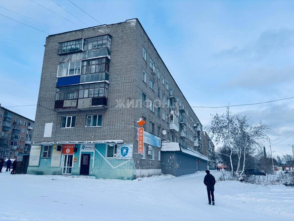 
   Продам 3-комнатную, 63.6 м², Молодежная ул, 13

. Фото 2.