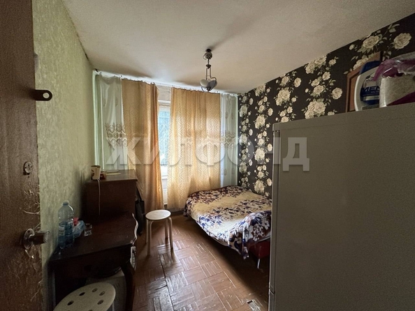 
   Продам комнату, 9.9 м², 9-й Гвардейской Дивизии ул, 1

. Фото 2.