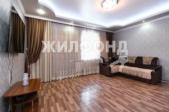 
   Продам дом, 250 м², Новосибирск

. Фото 1.