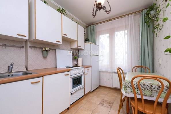 
   Продам 3-комнатную, 61.2 м², Саввы Кожевникова ул, 7

. Фото 2.