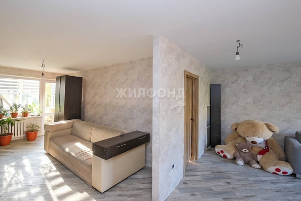 
   Продам 3-комнатную, 57 м², Оловозаводская ул, 27

. Фото 14.