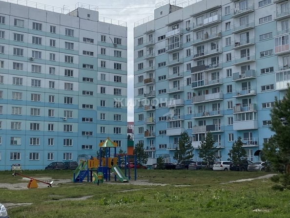 
   Продам 4-комнатную, 94.17 м², Александра Чистякова ул, 2/1

. Фото 2.