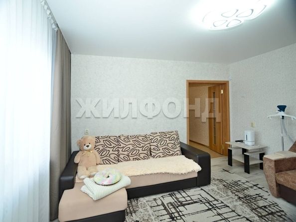 
   Продам 2-комнатную, 53 м², В. Высоцкого ул, 42/3

. Фото 21.