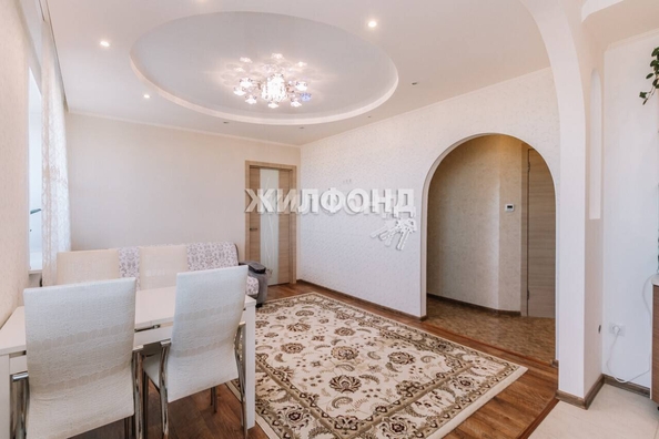 
   Продам 2-комнатную, 49.9 м², Лазурная ул, 28

. Фото 5.