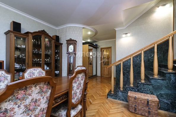 
   Продам 3-комнатную, 121.4 м², Державина ул, 11

. Фото 8.