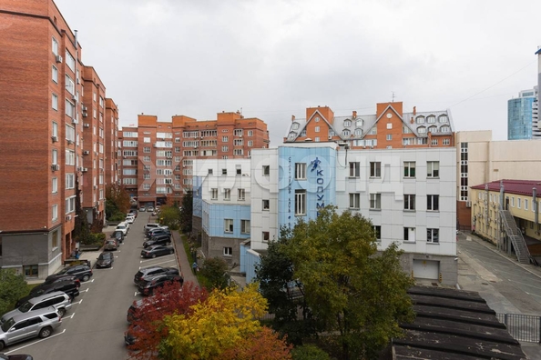 
   Продам 3-комнатную, 101 м², Вокзальная магистраль ул, 10

. Фото 1.