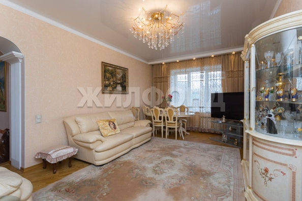 
   Продам 3-комнатную, 101 м², Вокзальная магистраль ул, 10

. Фото 4.