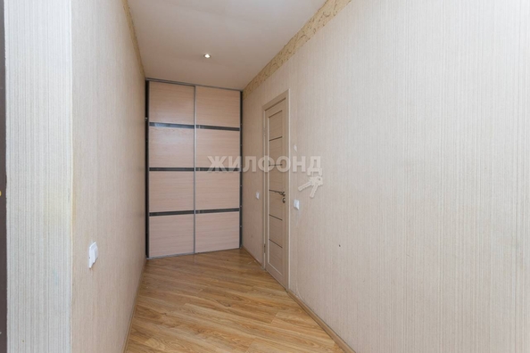 
   Продам 2-комнатную, 56 м², Есенина ул, 12/2

. Фото 7.