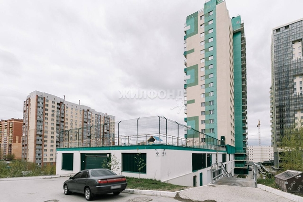 
   Продам 2-комнатную, 56 м², Есенина ул, 12/2

. Фото 25.