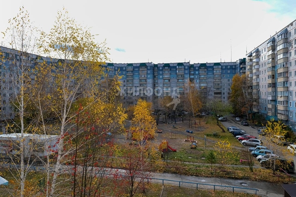 
   Продам 2-комнатную, 52.6 м², В. Высоцкого ул, 15

. Фото 20.