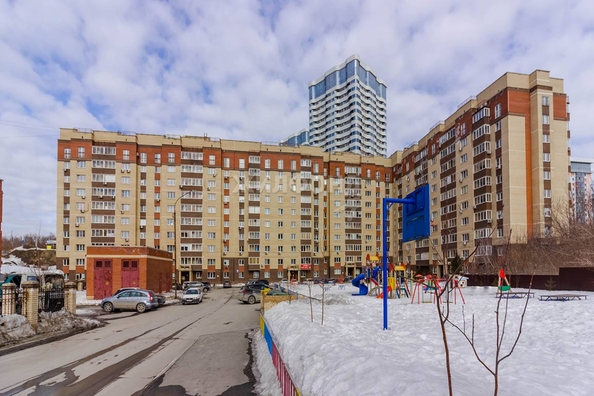 
   Продам 3-комнатную, 63.5 м², Лескова ул, 19

. Фото 21.