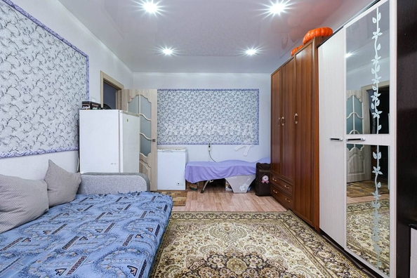 
   Продам 1-комнатную, 38.1 м², 2-й (4 мкр.) кв-л, 220

. Фото 3.