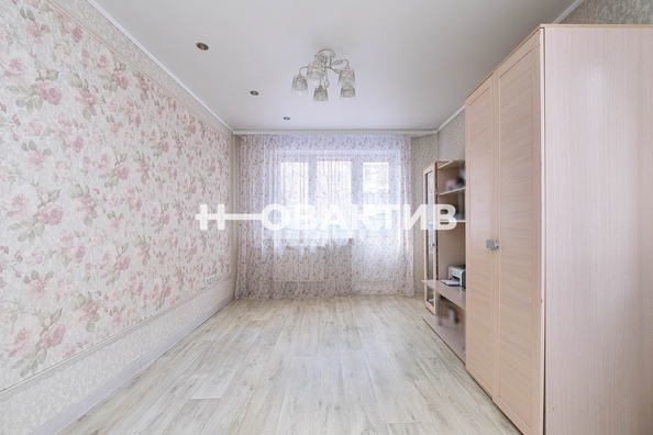 
   Продам 1-комнатную, 30.5 м², Рельсовая ул, 8/1

. Фото 3.