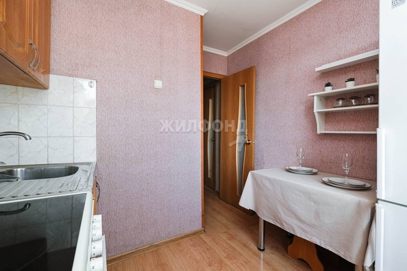 
   Продам 1-комнатную, 29.9 м², Челюскинцев ул, 18

. Фото 8.