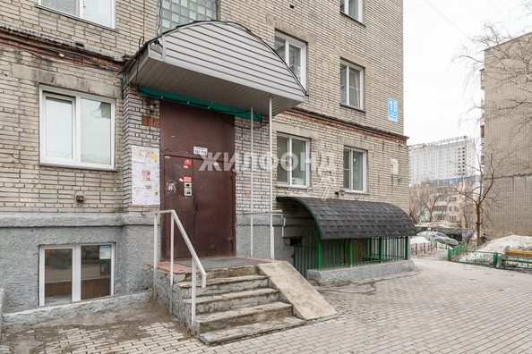 
   Продам 1-комнатную, 29.9 м², Челюскинцев ул, 18

. Фото 11.